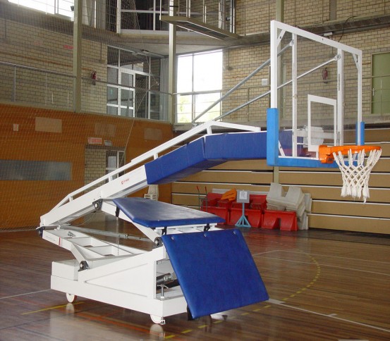 Canasta baloncesto trasladable salída 165 cm